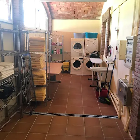 Spacious In With Private Pool *